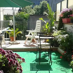 https://piccadilly-house.taorminaitalyhotels.com